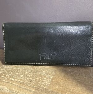Fossil Bi-fold Leather Wallet
